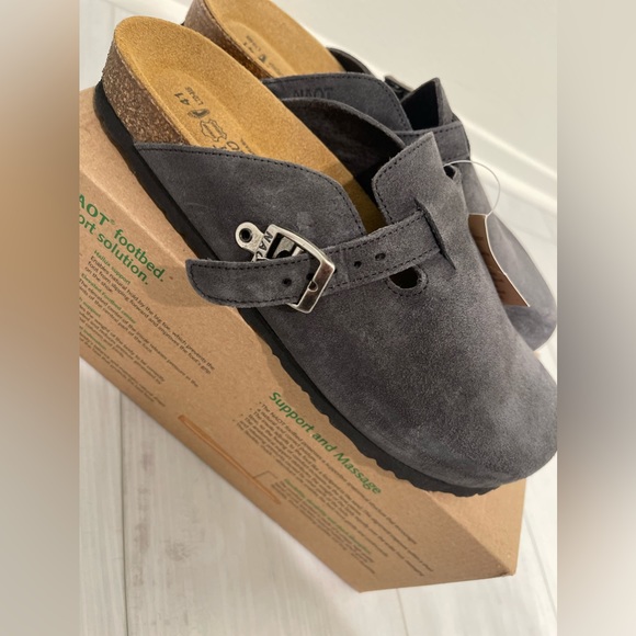 NAOT Spring clogs slip on - Picture 7 of 10